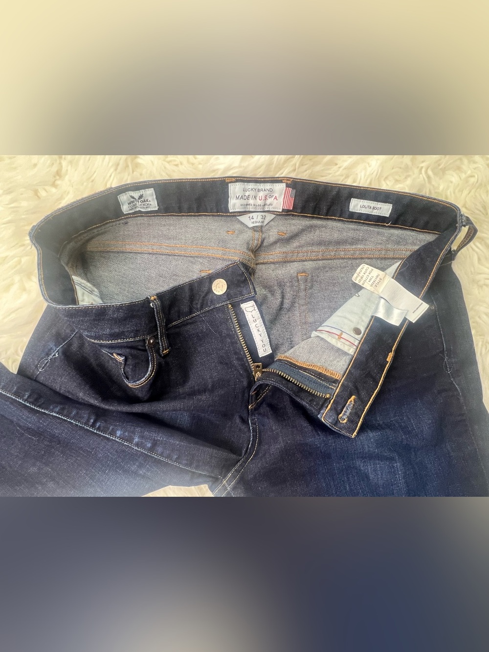 Lucky Brand White Oak Cone
Jeans Selvedge USA 14/32 Lolita
Boot Denim Flare Leg